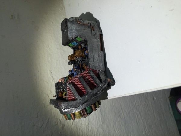 Warhound Titan hovede indenunder