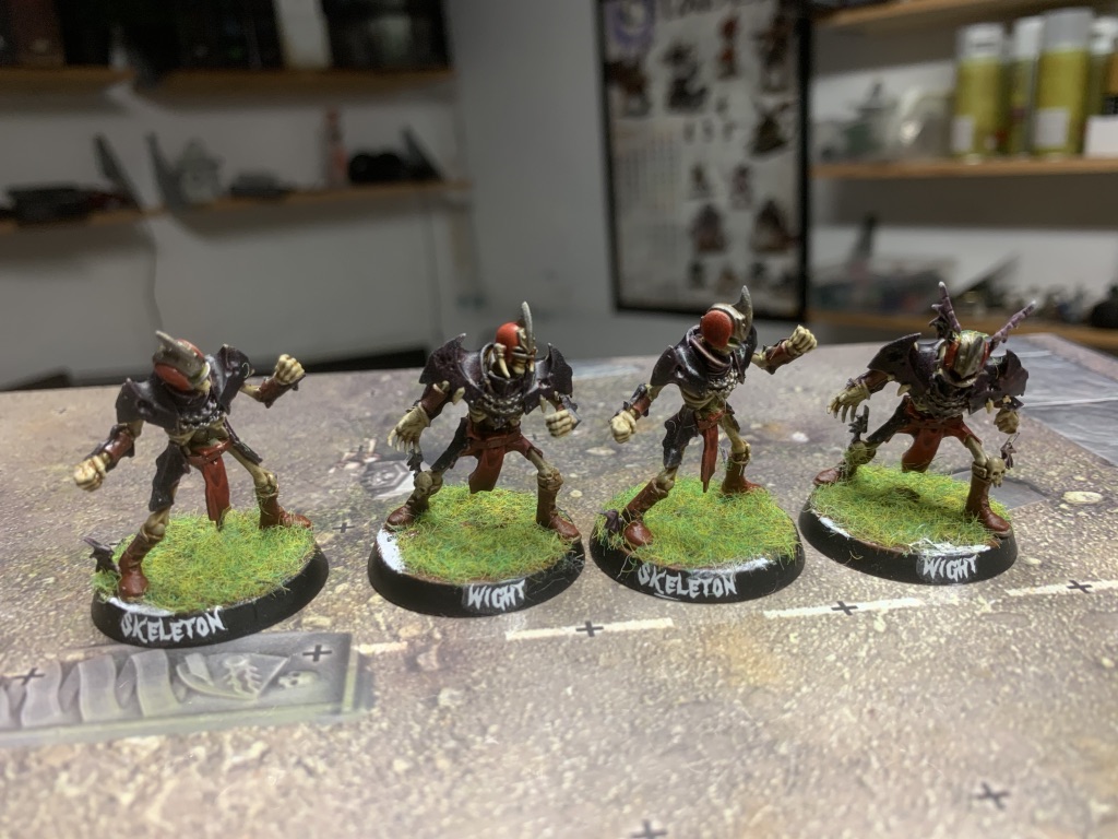 Wights og Skeletter, Barrichmere Barrowgeists, Shambling Undead [Blood Bowl]